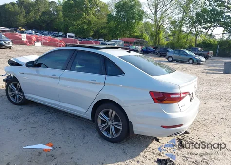 2019 Volkswagen Jetta 1.4T R-Line/1.4T S/1.4T Se z USA, uszkodzony, nr VIN 3VWC57BU0KM111278